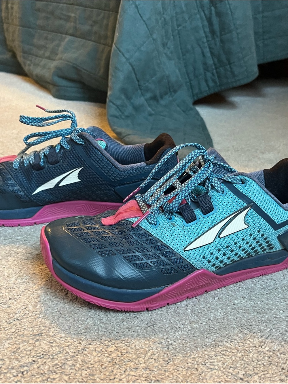 Altra Women's HIIT Teal & Pink Shoes
